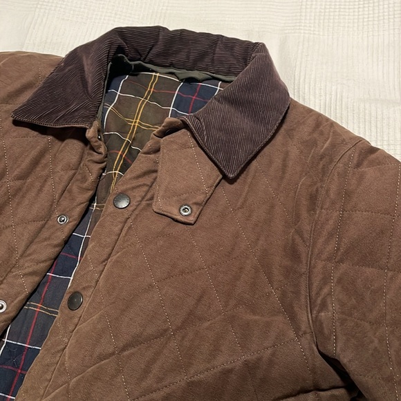 Men’s Barbour Liddesdale Quilted Moleskin Jacket - Picture 4 of 10